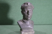 Бюст, космонавт Г.С. Титов. Скульптор Селезнева-Щербакова. Силумин. СССР. Бюст, космонавт Г.С. Титов. Скульптор Селезнева-Щербакова. Силумин. СССР.
