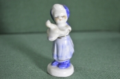 Статуэтка фигурка фарфоровая Статуэтка фигурка фарфоровая