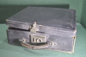 Кофр чемодан футляр для патефонных пластинок (винила). Клеймо №4. СССР. 1920-1930 годы. Кофр чемодан футляр для патефонных пластинок (винила). Клеймо №4. СССР. 1920-1930 годы.