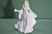 Статуэтка фарфоровая Статуэтка фарфоровая