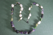Бусы, ожерелье каменное, наборное. Аметист, кварц, говлит. Натуральный природный камень. 56 см. Бусы, ожерелье каменное, наборное. Аметист, кварц, говлит. Натуральный природный камень. 56 см.