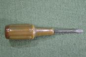 Отвертка шлицевая инструмент. Ручка карболит. СССР. Отвертка шлицевая инструмент. Ручка карболит. СССР.