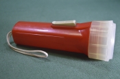 Фонарь карманный красный. Пластмасса. Новый. СССР. Фонарь карманный красный. Пластмасса. Новый. СССР.