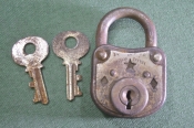 Замок навесной с двумя ключами. Артель Замок навесной с двумя ключами. Артель