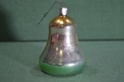 Елочное украшение, колокольчик серебристо-зеленый. Колокол 9 см. Стекло. Елочное украшение, колокольчик серебристо-зеленый. Колокол 9 см. Стекло.