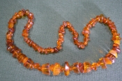 Бусы янтарные. Длина 60 см. Янтарь. Женское украшение. Бусы янтарные. Длина 60 см. Янтарь. Женское украшение.