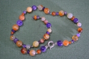 Бусы разноцветные. Камень, цветное стекло. Длина 55 см. Женское украшение. Бусы разноцветные. Камень, цветное стекло. Длина 55 см. Женское украшение.