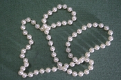 Бусы под жемчуг. Длина 70 см. Женское украшение. Бусы под жемчуг. Длина 70 см. Женское украшение.