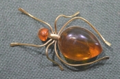 Брошь янтарная Брошь янтарная