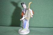 Статуэтка фарфоровая Статуэтка фарфоровая