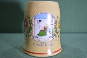 Кружка пивная керамическая. Катание на санках, снеговик. Meufel-Brau. Керамика, Германия. Кружка пивная керамическая. Катание на санках, снеговик. Meufel-Brau. Керамика, Германия.