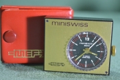 Часы - будильник дорожные в чехле. Mini Swiss. Швейцария. 1960 -е. Часы - будильник дорожные в чехле. Mini Swiss. Швейцария. 1960 -е.
