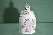 Чайница фарфоровая, с крышкой. Емкость для хранения чая. Роспись, цветы. Фарфор. Чайница фарфоровая, с крышкой. Емкость для хранения чая. Роспись, цветы. Фарфор.
