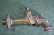 Кран бочковой старинный. Дракон. Латунь. Кран бочковой старинный. Дракон. Латунь.