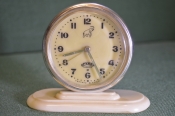 Часы настольный будильник Часы настольный будильник