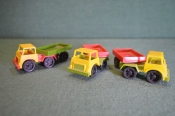 Машина грузовик. Лот 3 штуки. Мини игрушка, модель. Пластик. Машина грузовик. Лот 3 штуки. Мини игрушка, модель. Пластик.