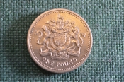 Монета 1 фунт 1993 год. One pound. Королевский герб. Елизавета II, Великобритания. Монета 1 фунт 1993 год. One pound. Королевский герб. Елизавета II, Великобритания.