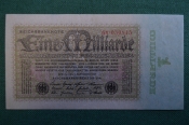 Бона, банкнота 1000000000 марок 1923 год. Один миллиард. Рейхсбанкнота. Веймар, Германия. Бона, банкнота 1000000000 марок 1923 год. Один миллиард. Рейхсбанкнота. Веймар, Германия.