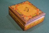 Шкатулка сигаретница папиросница. Дерево, лак, роспись. Болгария. 1960е. Шкатулка сигаретница папиросница. Дерево, лак, роспись. Болгария. 1960е.