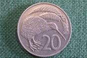 Монета 20 центов 1988 года. Птица Киви. Twenty cents. Елизавета II. New Zealand. Новая Зеландия. Монета 20 центов 1988 года. Птица Киви. Twenty cents. Елизавета II. New Zealand. Новая Зеландия.