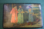 Крышка от старинной лаковой шкатулки. Бояре. Дерево. Сусальная роспись. Царская Россия. Крышка от старинной лаковой шкатулки. Бояре. Дерево. Сусальная роспись. Царская Россия.