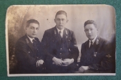Фотография старинная общая. Военные летчики. Парашютисты. Петлицы. Знаки. Авиация. СССР. 1930е. Фотография старинная общая. Военные летчики. Парашютисты. Петлицы. Знаки. Авиация. СССР. 1930е.